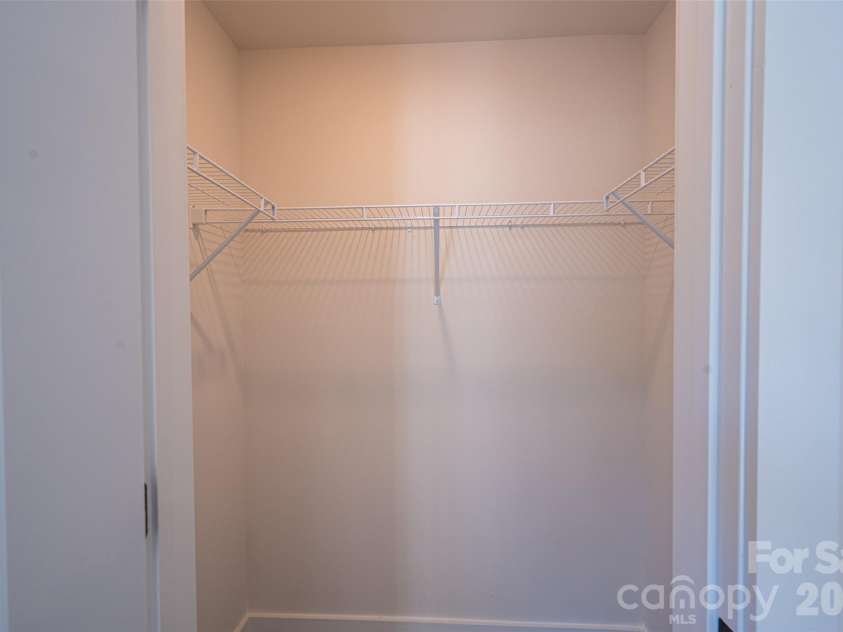 952-954 4th Street Place, Hickory, NC 28602.  MLS# CAR4434632, YatesRealty ID 56914. 