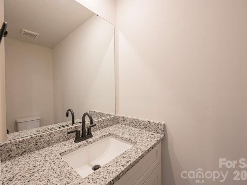 415-417 4th Street, Hickory, NC 28602.  MLS# CAR4434369, YatesRealty ID 56915. 