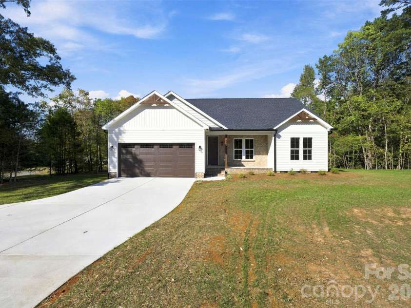 2975 Old Airport Road, Concord, NC 28025.  MLS# CAR4434891, YatesRealty ID 56917. Front Exterior