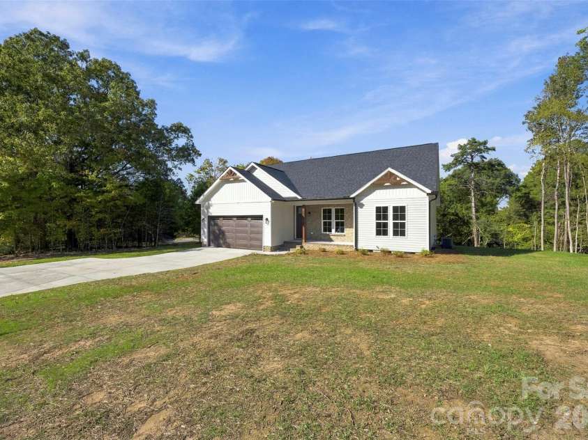 2975 Old Airport Road, Concord, NC 28025.  MLS# CAR4434891, YatesRealty ID 56917. Front Exterior