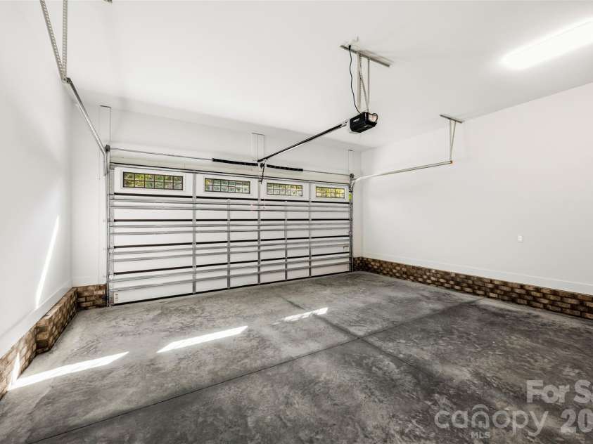 2975 Old Airport Road, Concord, NC 28025.  MLS# CAR4434891, YatesRealty ID 56917. Garage