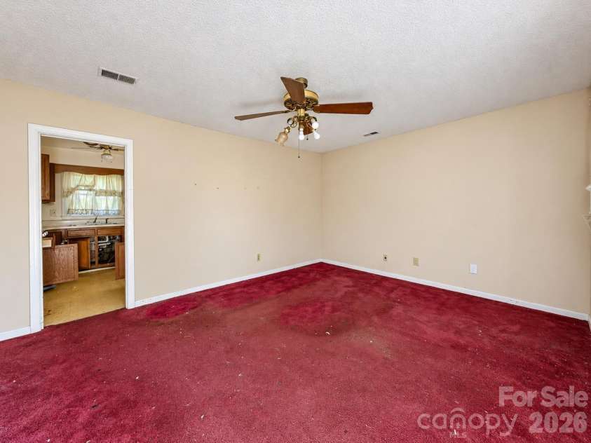 2636 Dalecrest Drive, Charlotte, NC 28269.  MLS# CAR4435227, YatesRealty ID 56919. 