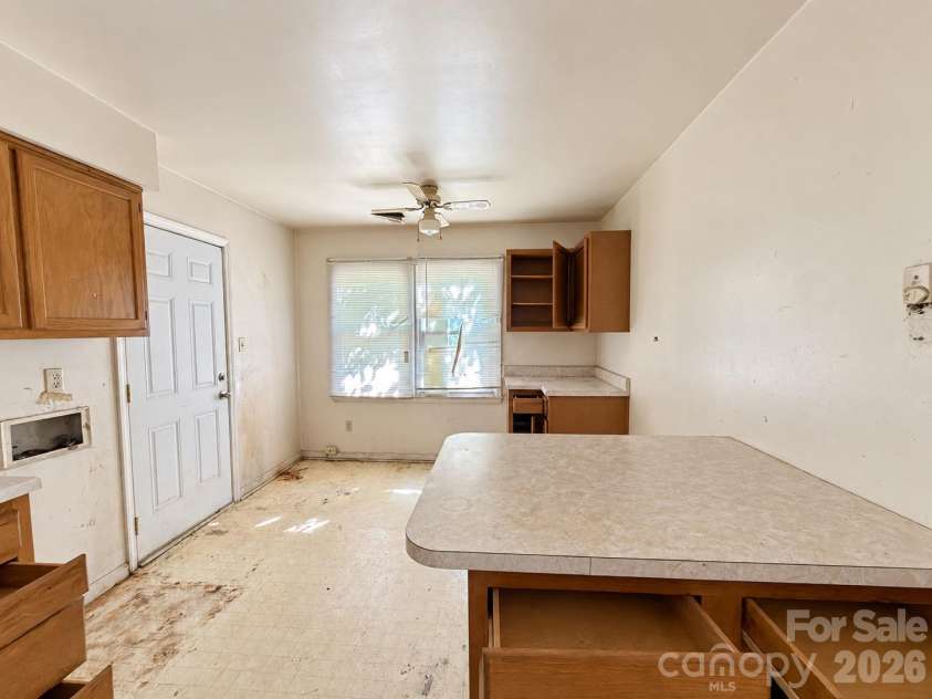 2636 Dalecrest Drive, Charlotte, NC 28269.  MLS# CAR4435227, YatesRealty ID 56919. 