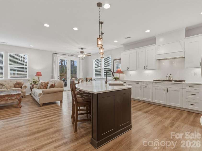 481 Sandbar Point, Lake Wylie, SC 29710.  MLS# CAR4350414, YatesRealty ID 5692. 