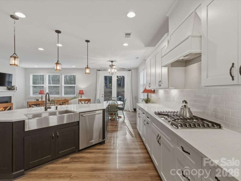 481 Sandbar Point, Lake Wylie, SC 29710.  MLS# CAR4350414, YatesRealty ID 5692. 