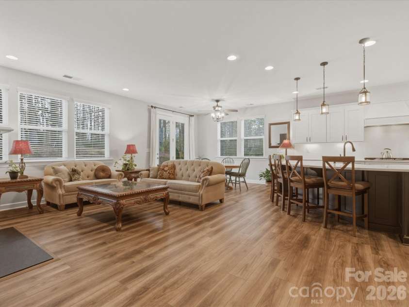 481 Sandbar Point, Lake Wylie, SC 29710.  MLS# CAR4350414, YatesRealty ID 5692. 