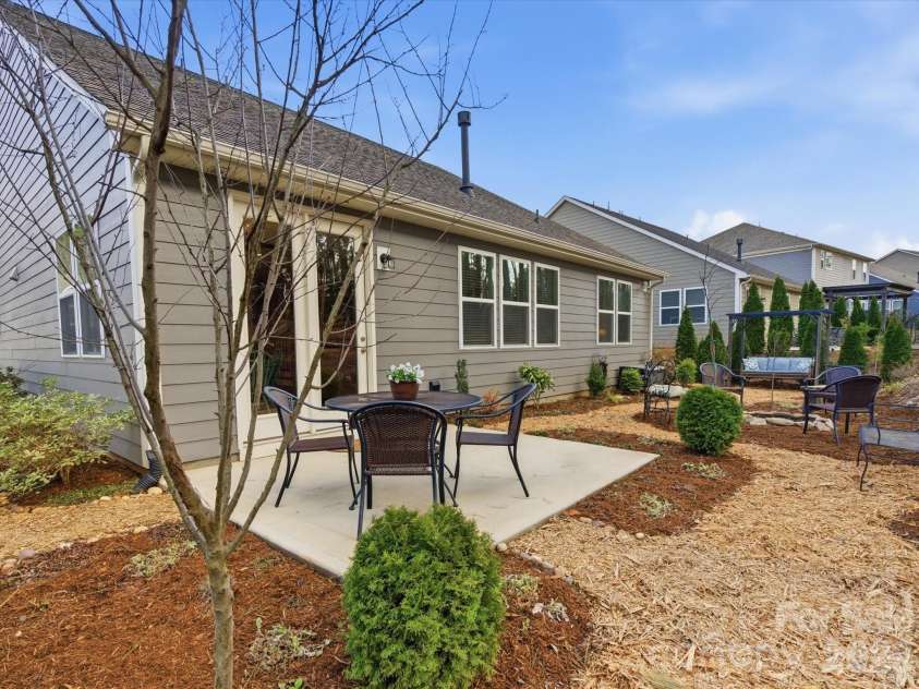 481 Sandbar Point, Lake Wylie, SC 29710.  MLS# CAR4350414, YatesRealty ID 5692. 
