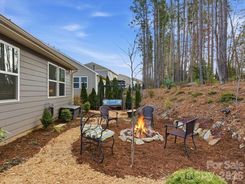 481 Sandbar Point, Lake Wylie, SC 29710.  MLS# CAR4350414, YatesRealty ID 5692. 