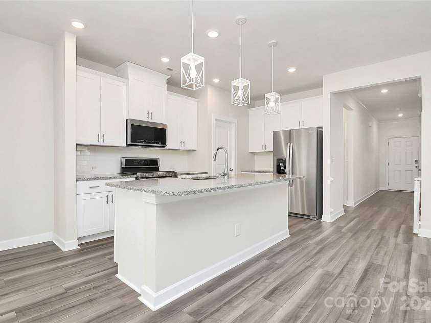 7403 American Elm Road, Charlotte, NC 28215.  MLS# CAR4194768, YatesRealty ID 5692. 