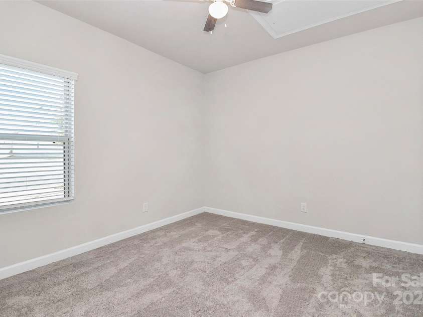 7403 American Elm Road, Charlotte, NC 28215.  MLS# CAR4194768, YatesRealty ID 5692. 