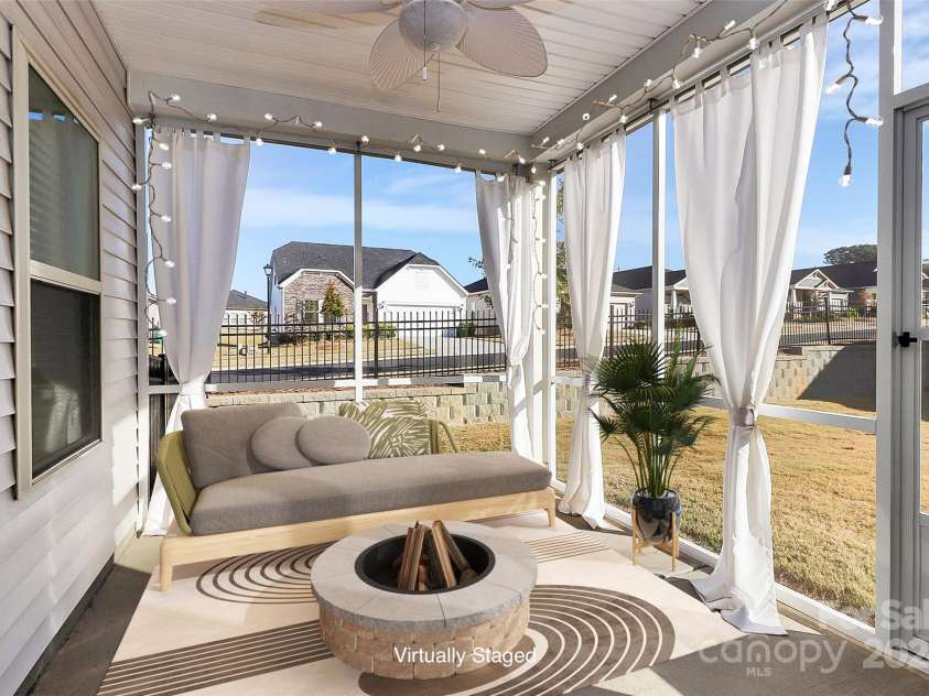 7403 American Elm Road, Charlotte, NC 28215.  MLS# CAR4194768, YatesRealty ID 5692. 