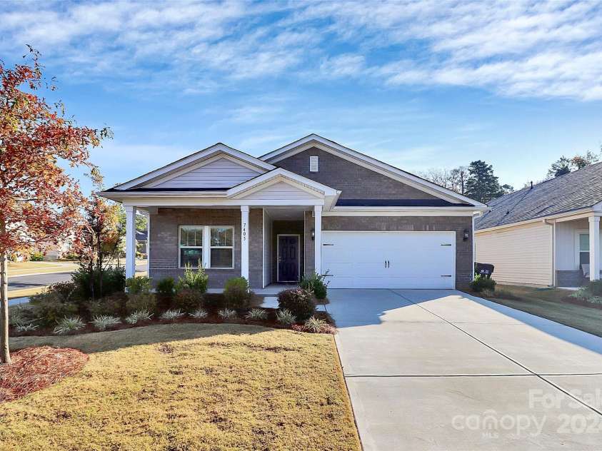 7403 American Elm Road, Charlotte, NC 28215.  MLS# CAR4194768, YatesRealty ID 5692. 