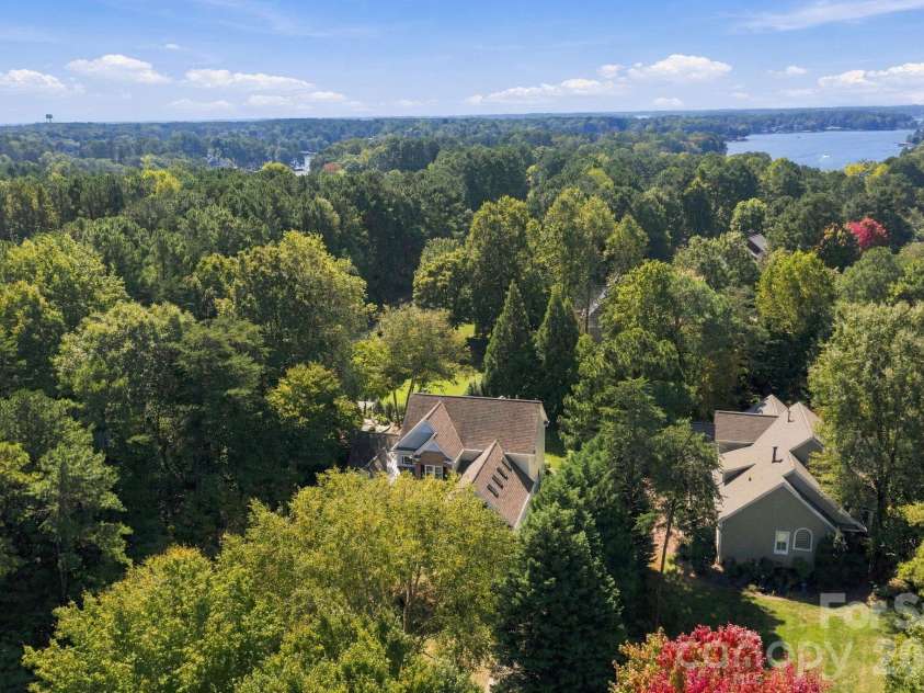 105 Alder Springs Lane, Mooresville, NC 28117.  MLS# CAR4432434, YatesRealty ID 56922. 
