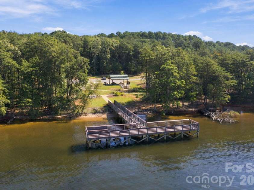 105 Alder Springs Lane, Mooresville, NC 28117.  MLS# CAR4432434, YatesRealty ID 56922. 