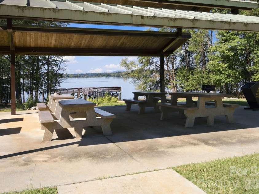 105 Alder Springs Lane, Mooresville, NC 28117.  MLS# CAR4432434, YatesRealty ID 56922. 