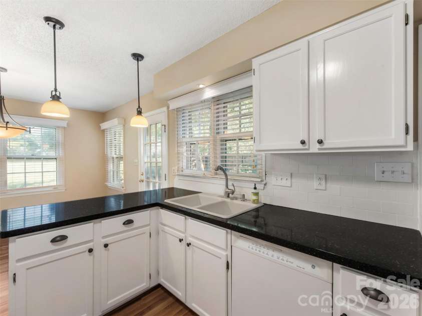 727 Clayfield Court, Charlotte, NC 28209.  MLS# CAR4434507, YatesRealty ID 56924. 