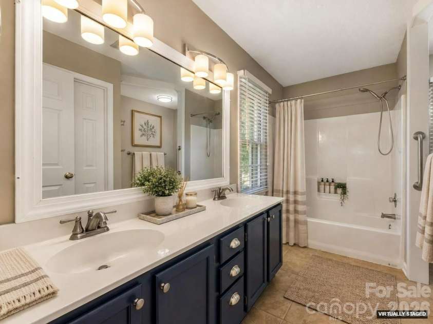 727 Clayfield Court, Charlotte, NC 28209.  MLS# CAR4434507, YatesRealty ID 56924. 