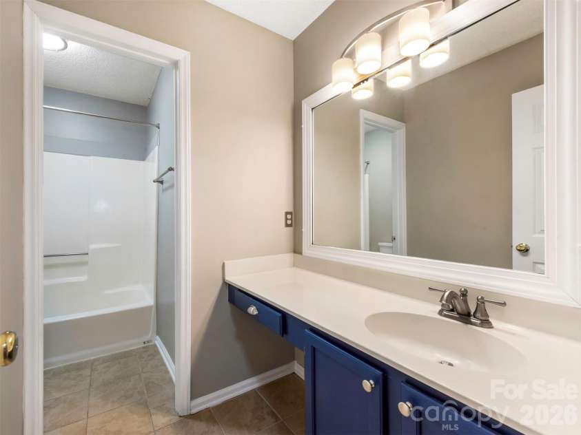 727 Clayfield Court, Charlotte, NC 28209.  MLS# CAR4434507, YatesRealty ID 56924. Full Additional Bath