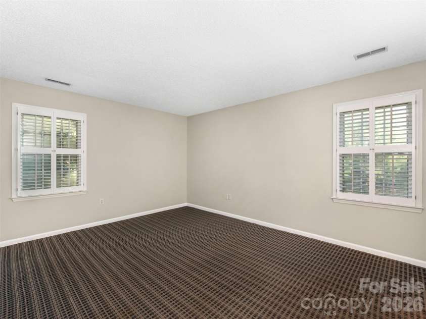 727 Clayfield Court, Charlotte, NC 28209.  MLS# CAR4434507, YatesRealty ID 56924. Primary Bedroom