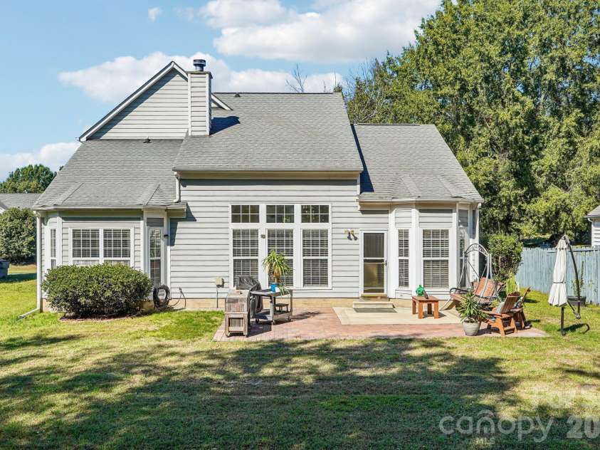 11207 Livingston Mill Road, Charlotte, NC 28273.  MLS# CAR4434862, YatesRealty ID 56926. Large backyard