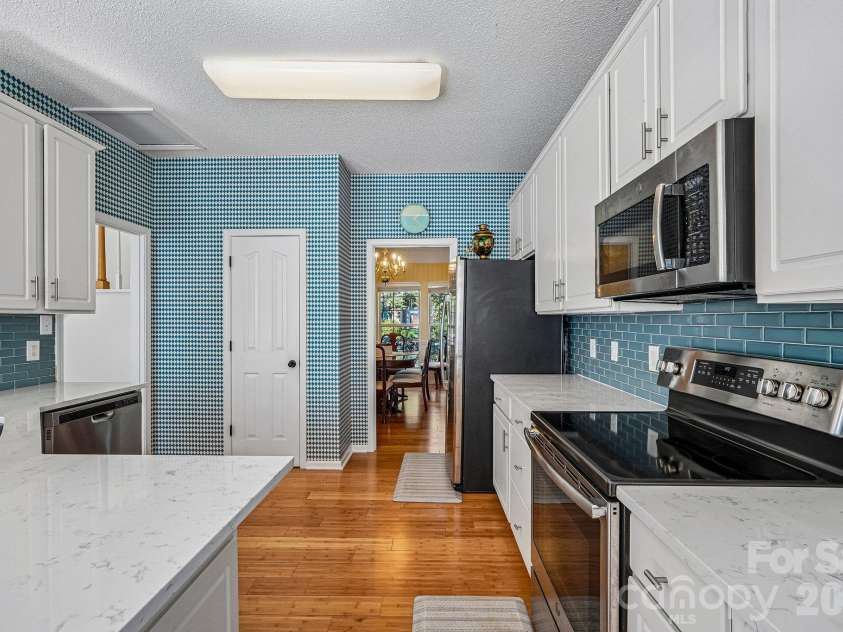 11207 Livingston Mill Road, Charlotte, NC 28273.  MLS# CAR4434862, YatesRealty ID 56926. Updated appliances