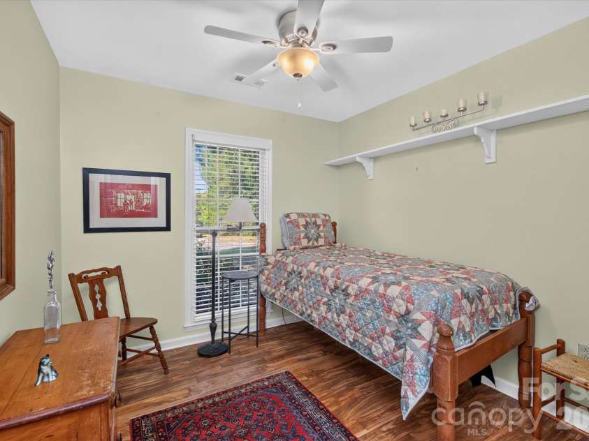 2400 Turnberry Lane, Charlotte, NC 28210.  MLS# CAR4435091, YatesRealty ID 56927. 