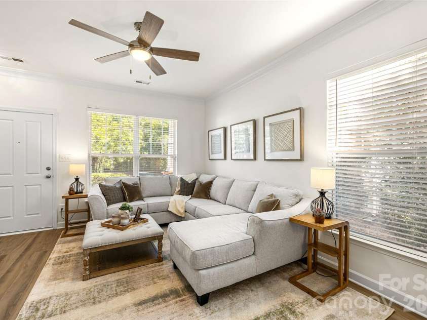 5045 Prosperity Church Road, Charlotte, NC 28269.  MLS# CAR4435016, YatesRealty ID 56928. 