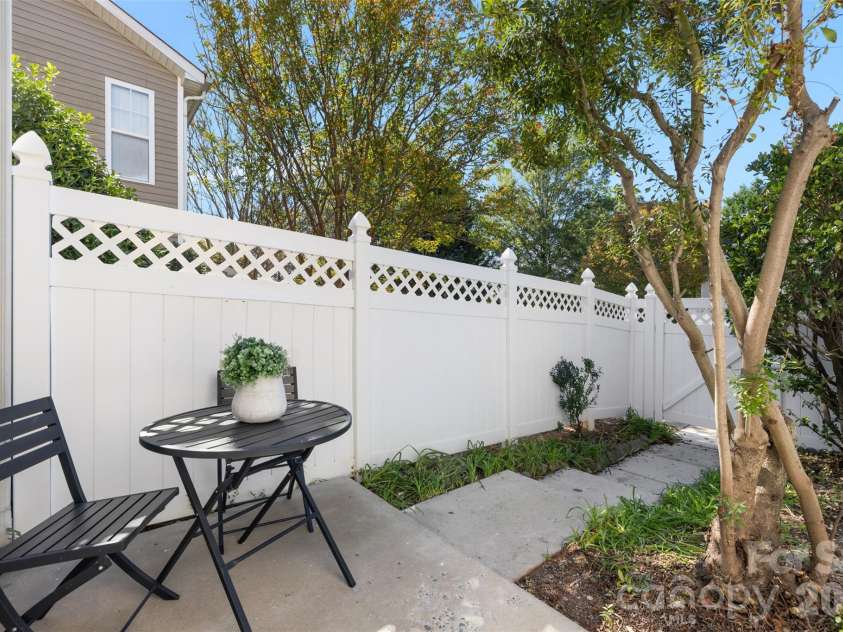 5045 Prosperity Church Road, Charlotte, NC 28269.  MLS# CAR4435016, YatesRealty ID 56928. 
