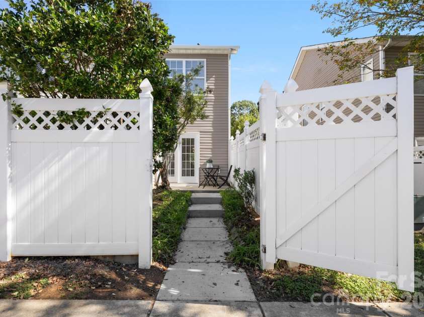 5045 Prosperity Church Road, Charlotte, NC 28269.  MLS# CAR4435016, YatesRealty ID 56928. 