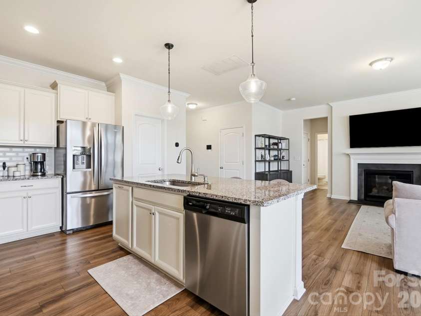 19020 Hawk Haven Lane, Charlotte, NC 28278.  MLS# CAR4434892, YatesRealty ID 56929. 
