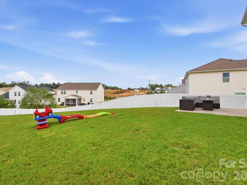 19020 Hawk Haven Lane, Charlotte, NC 28278.  MLS# CAR4434892, YatesRealty ID 56929. 