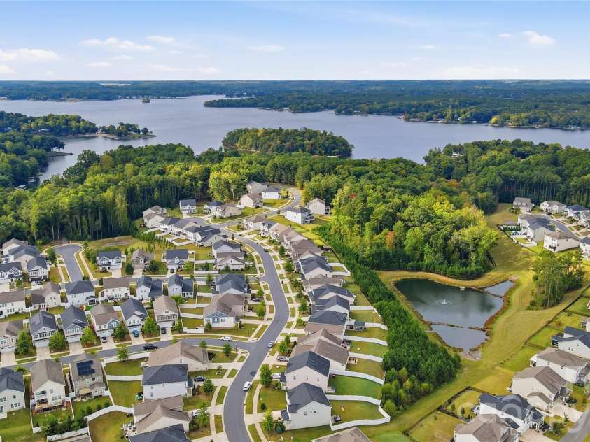 19020 Hawk Haven Lane, Charlotte, NC 28278.  MLS# CAR4434892, YatesRealty ID 56929. 