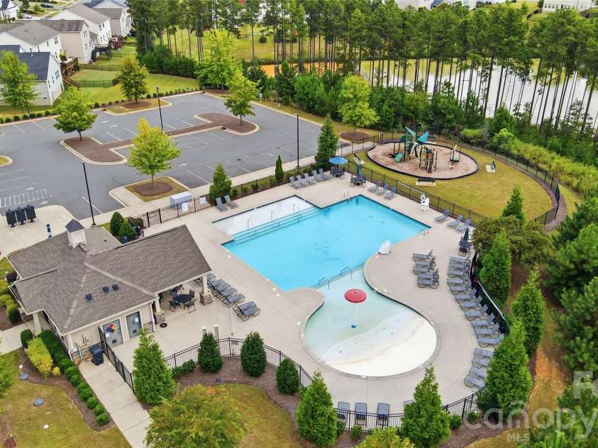 19020 Hawk Haven Lane, Charlotte, NC 28278.  MLS# CAR4434892, YatesRealty ID 56929. 