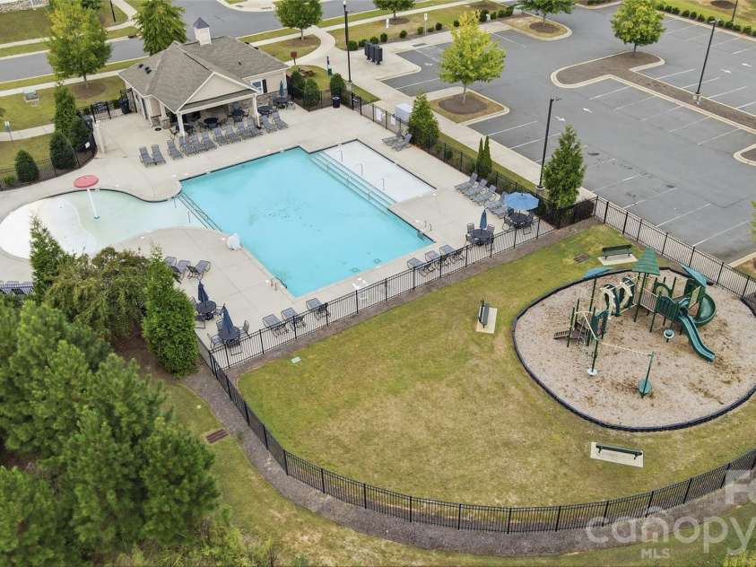 19020 Hawk Haven Lane, Charlotte, NC 28278.  MLS# CAR4434892, YatesRealty ID 56929. 