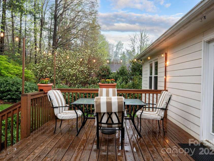 65 Forest Lake Drive, Asheville, NC 28803.  MLS# CAR4245225, YatesRealty ID 5693. 