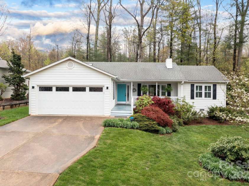 65 Forest Lake Drive, Asheville, NC 28803.  MLS# CAR4245225, YatesRealty ID 5693. Welcome Home