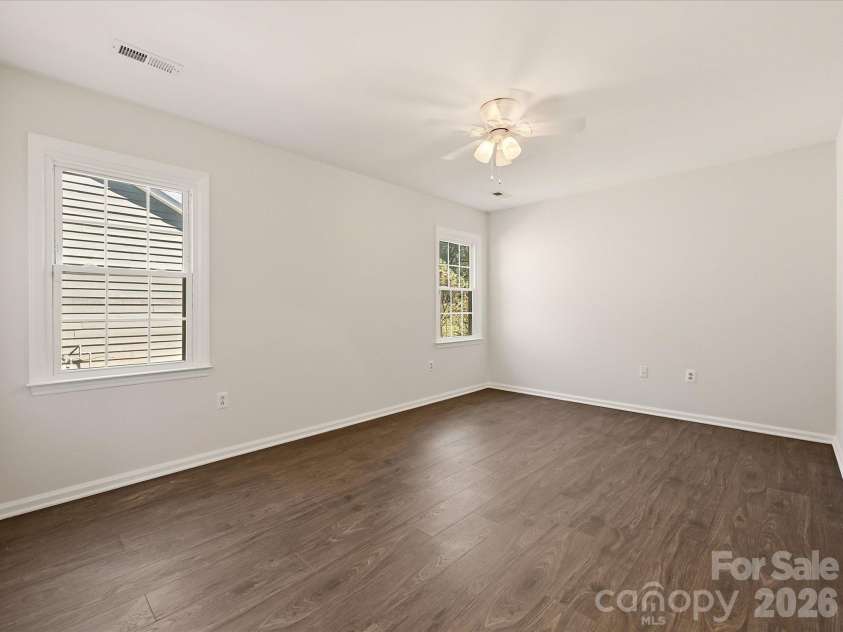 3105 Stone Orchard Place, Charlotte, NC 28209.  MLS# CAR4434729, YatesRealty ID 56932. 