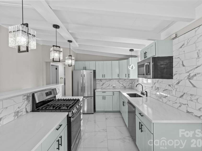 5426 Milford Road, Charlotte, NC 28210.  MLS# CAR4434774, YatesRealty ID 56933. 
