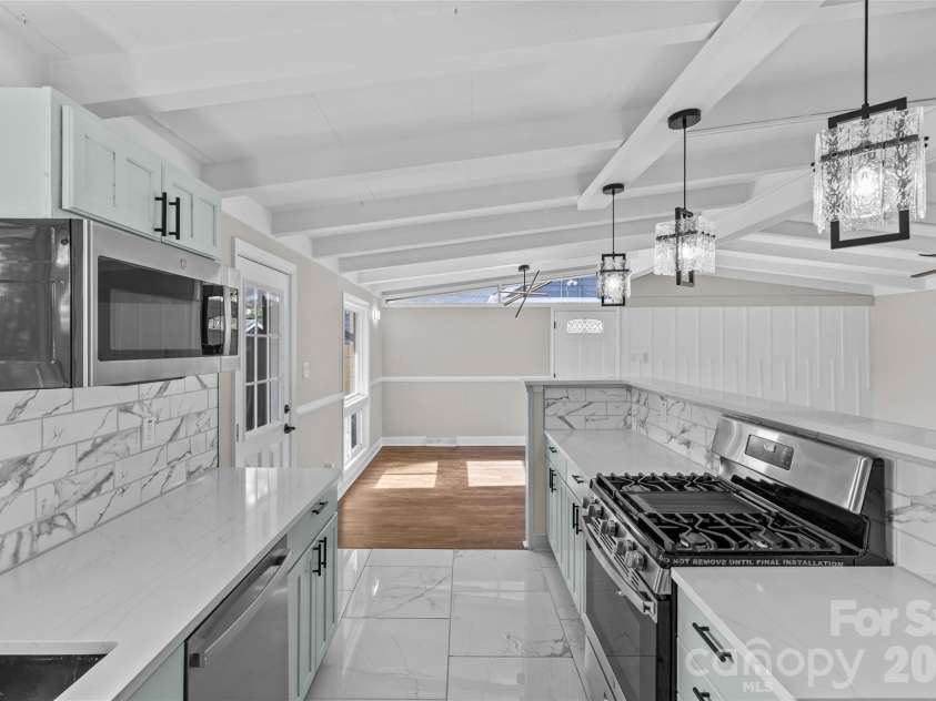 5426 Milford Road, Charlotte, NC 28210.  MLS# CAR4434774, YatesRealty ID 56933. 