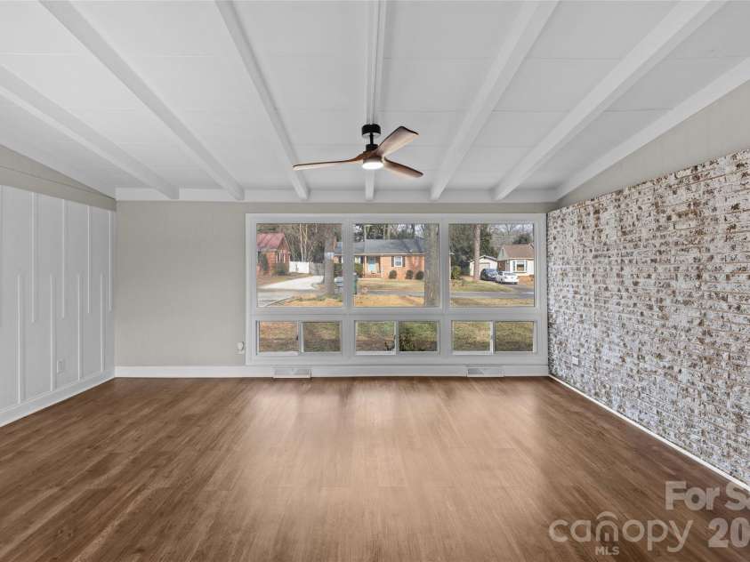5426 Milford Road, Charlotte, NC 28210.  MLS# CAR4434774, YatesRealty ID 56933. 