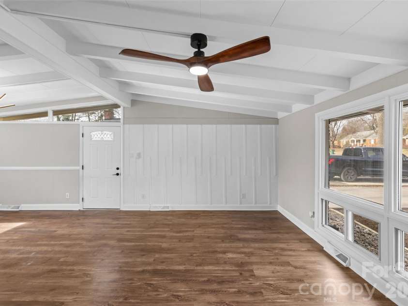 5426 Milford Road, Charlotte, NC 28210.  MLS# CAR4434774, YatesRealty ID 56933. 
