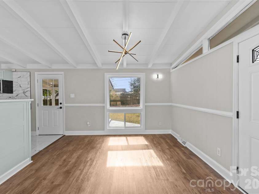 5426 Milford Road, Charlotte, NC 28210.  MLS# CAR4434774, YatesRealty ID 56933. 