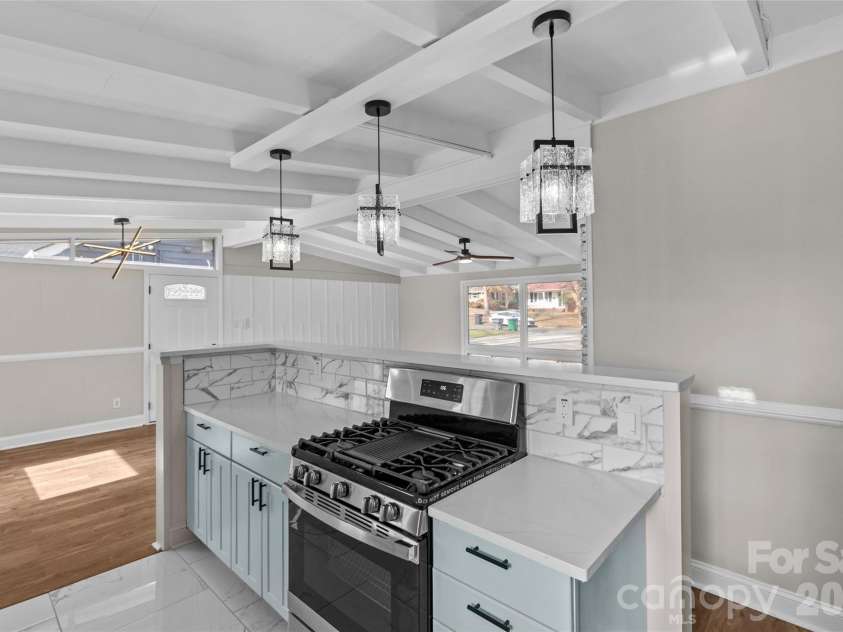 5426 Milford Road, Charlotte, NC 28210.  MLS# CAR4434774, YatesRealty ID 56933. 