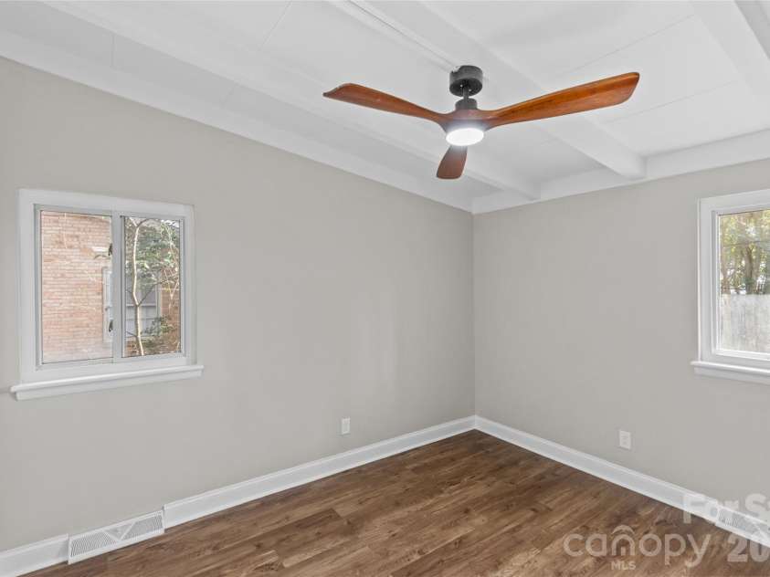 5426 Milford Road, Charlotte, NC 28210.  MLS# CAR4434774, YatesRealty ID 56933. 
