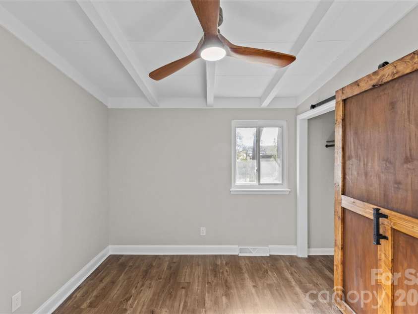 5426 Milford Road, Charlotte, NC 28210.  MLS# CAR4434774, YatesRealty ID 56933. 