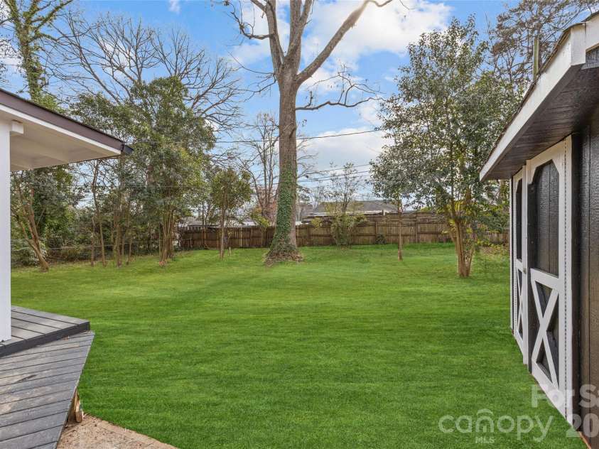 5426 Milford Road, Charlotte, NC 28210.  MLS# CAR4434774, YatesRealty ID 56933. 