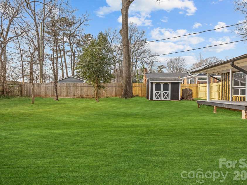5426 Milford Road, Charlotte, NC 28210.  MLS# CAR4434774, YatesRealty ID 56933. 
