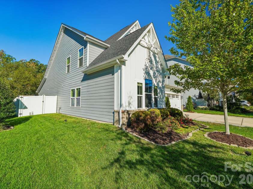 9840 Andres Duany Drive, Huntersville, NC 28078.  MLS# CAR4434486, YatesRealty ID 56934. 