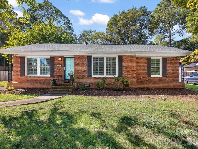 5908 Brookhaven Road, Charlotte, NC 28210.  MLS# CAR4434517, YatesRealty ID 56935. 