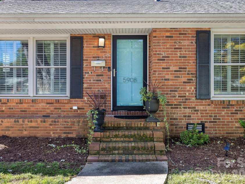 5908 Brookhaven Road, Charlotte, NC 28210.  MLS# CAR4434517, YatesRealty ID 56935. 